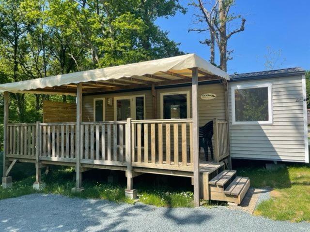 Camping Le Ruisseau Saint-André-de-Seignaux Exterior foto