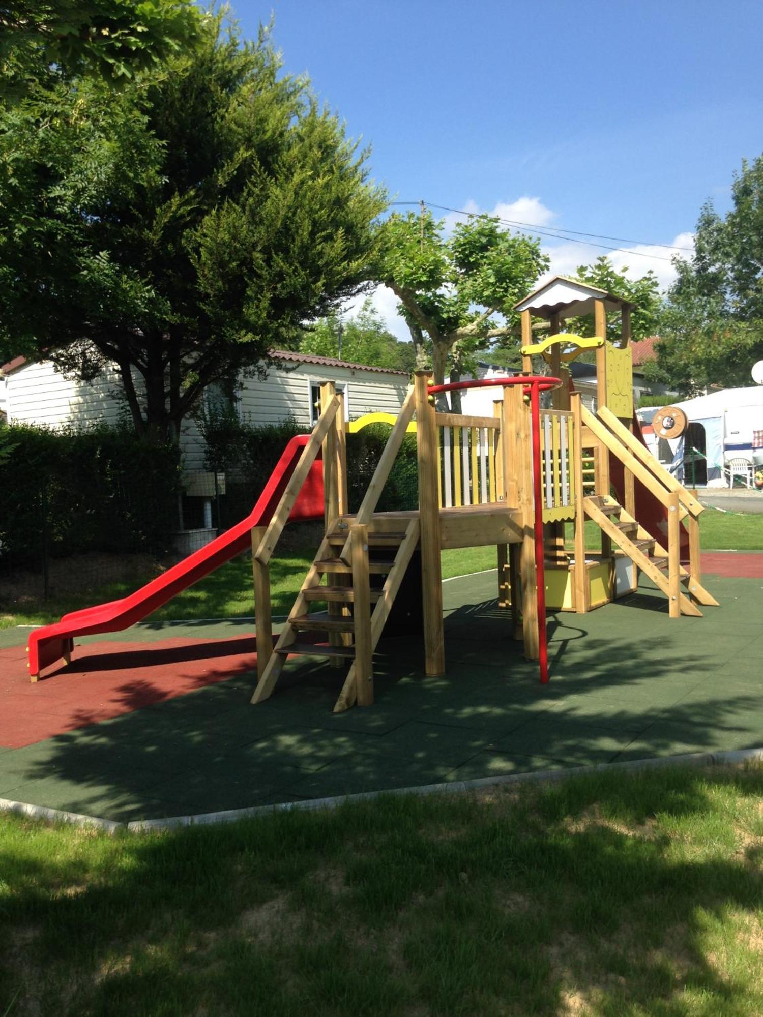 Camping Le Ruisseau Saint-André-de-Seignaux Exterior foto